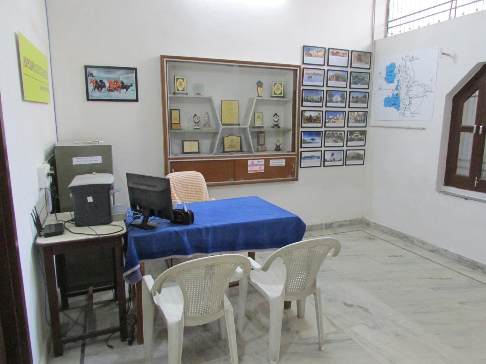 Ashish Guest House, Goverdhan Vilas Udajpur Exteriér fotografie